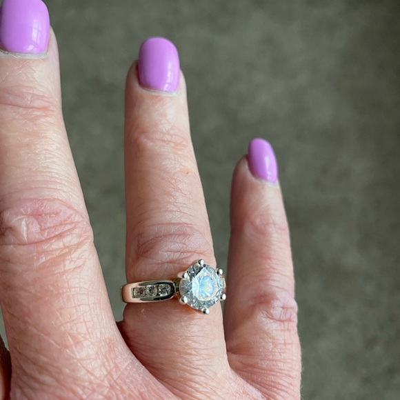 April birthstone ring. - Picture 3 of 6